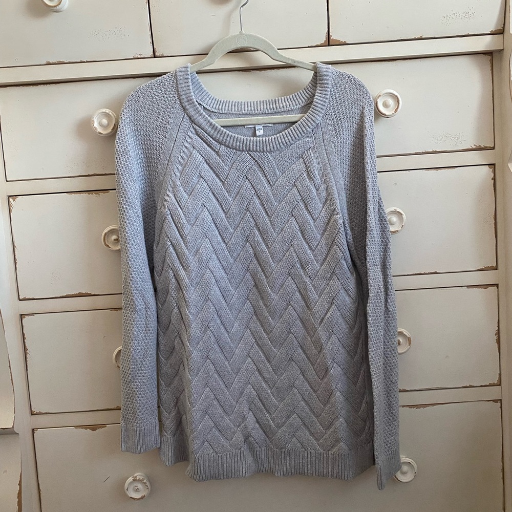 Sonoma Women's Light Gray Chevron Sweater